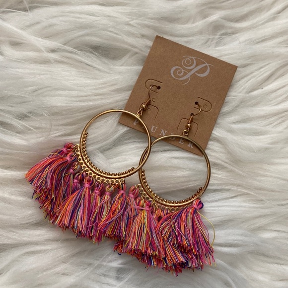 Plunder Jewelry - Plunder brand new tassel hoop earrings.